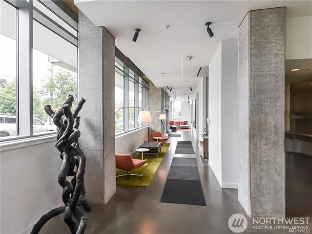 Building Photo - 501 Roy St