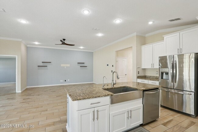 Building Photo - 649 Shetland Dr