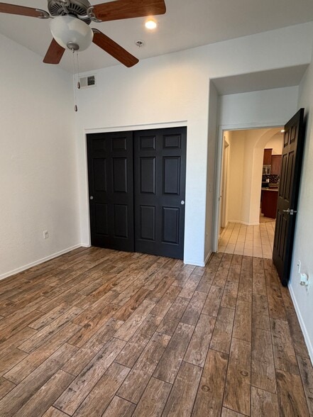 Building Photo - 14575 W Mountain View Blvd