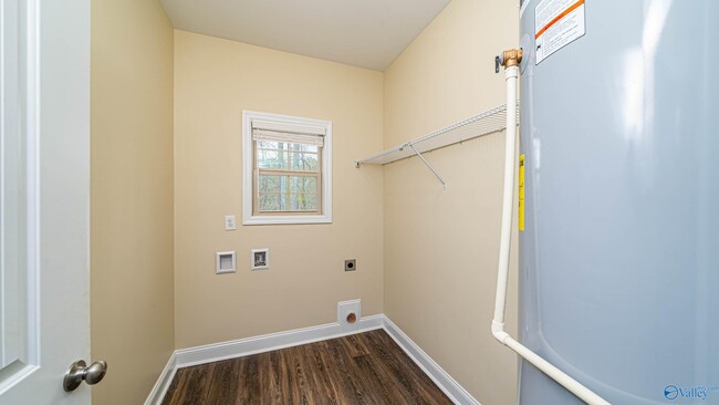 Building Photo - 256 Harvest Rd