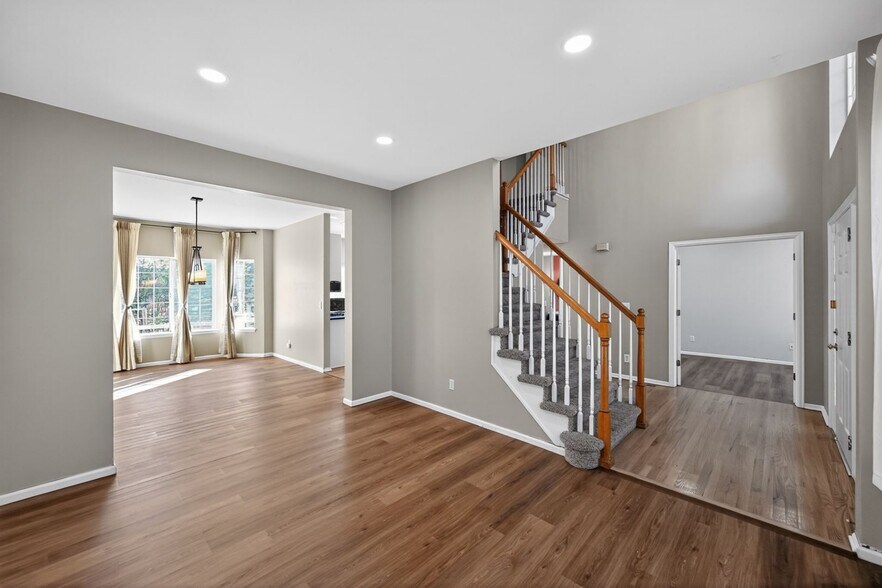 Building Photo - 5466 S Tibet St