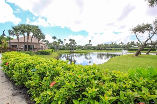 Building Photo - 4720 NE Sandpebble Trce