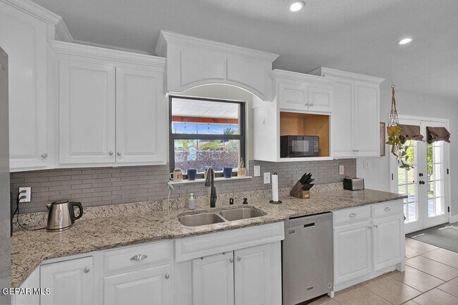 Building Photo - 779 Clay Ct