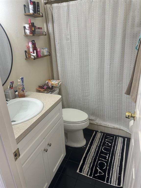 Building Photo - 1310 Dartmoor Ave