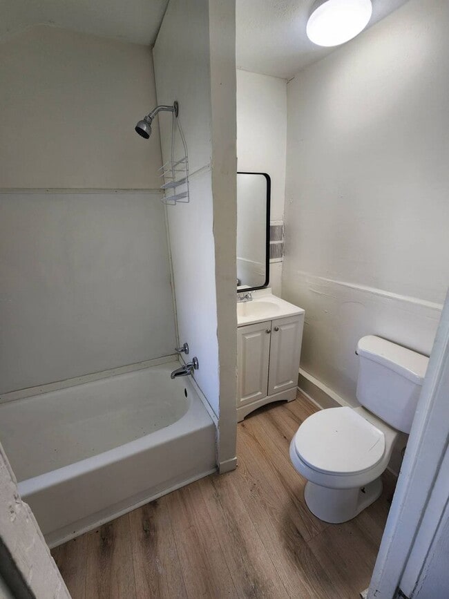 Building Photo - 2186 E 89th St