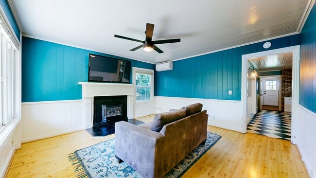 Building Photo - Country Charm Meets Vineyard Views! Two Bedroom Two bath with room to relax!