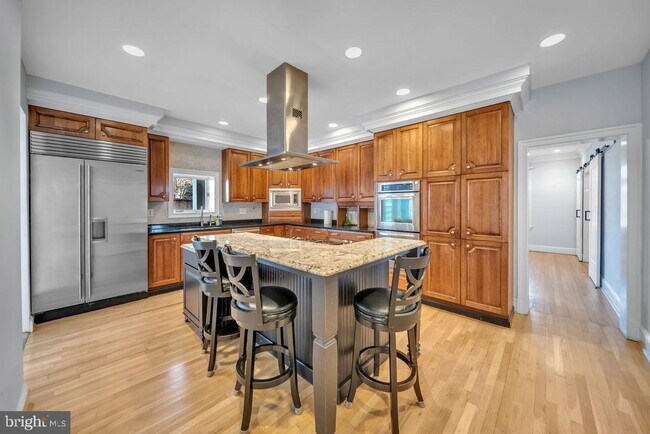 Building Photo - 5306 Bradley Blvd