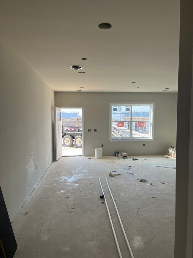 Building Photo - Salem Run Apartments Phase 2