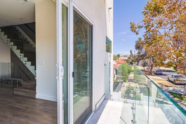 Building Photo - 2821 Virginia Rd