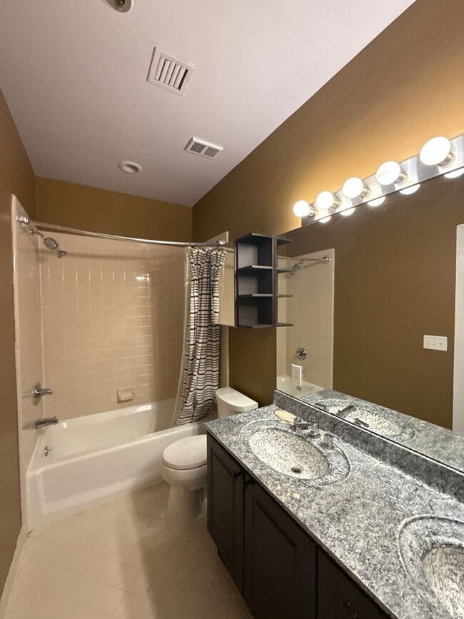 Building Photo - The Ivey's