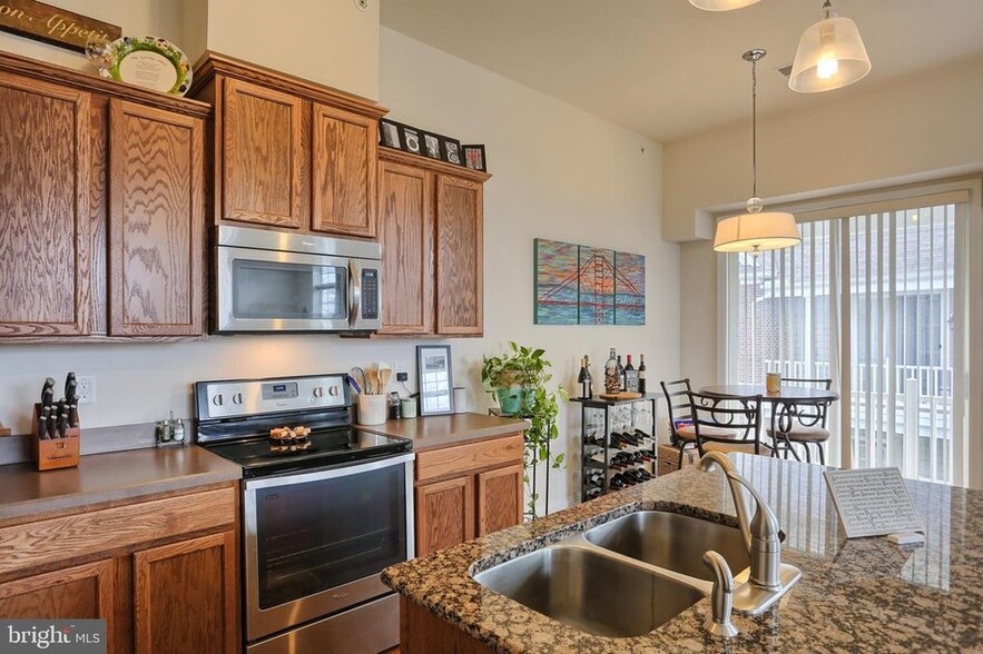 Building Photo - 726 Whitetail Dr