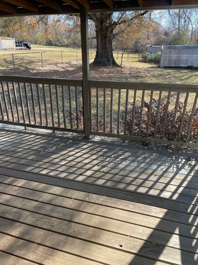 Building Photo - 1400 Vestal Rd