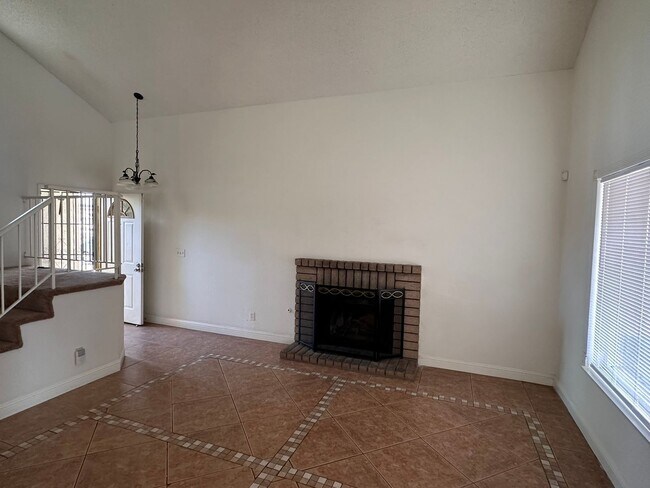 Building Photo - 3bd/2ba House (Moreno Valley)