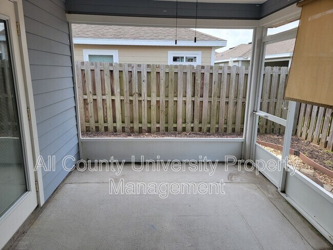 Building Photo - 470 SW 251st St