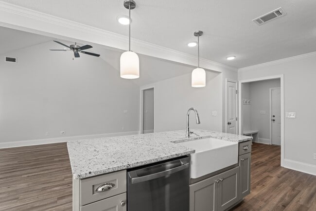 Building Photo - 7320 Paisley Cir