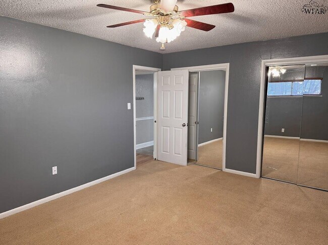 Building Photo - 4715 Coronado Ave