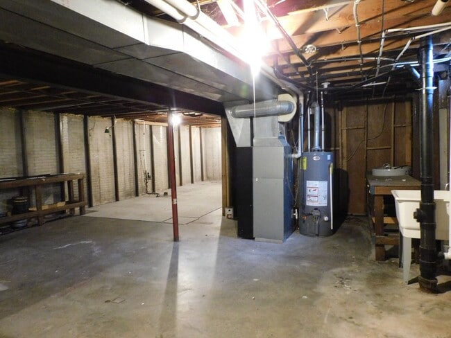 Building Photo - Beautiful 3 bedroom 2 bath Single Family H...