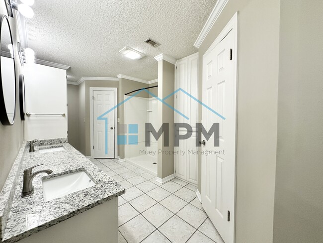 Building Photo - 307 Briarcliff Dr