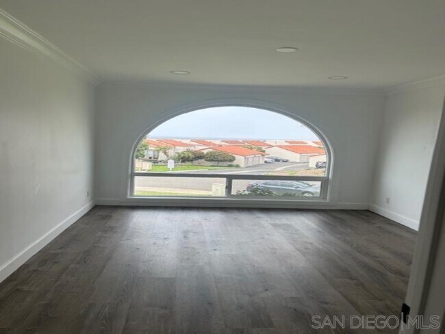 Building Photo - 6675 Paseo Del Norte