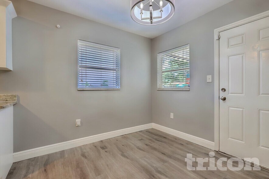 Building Photo - 8307 N Elmer St