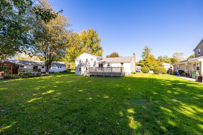 Building Photo - 99 Fuller Dr