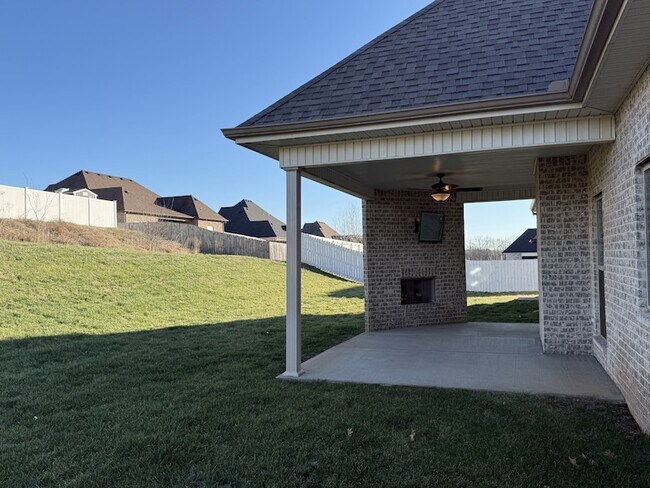 Building Photo - 1124 Watercress Ct