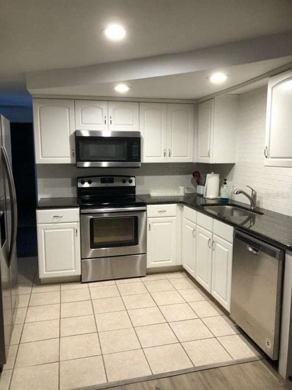 Building Photo - 3214 Huntington Rd