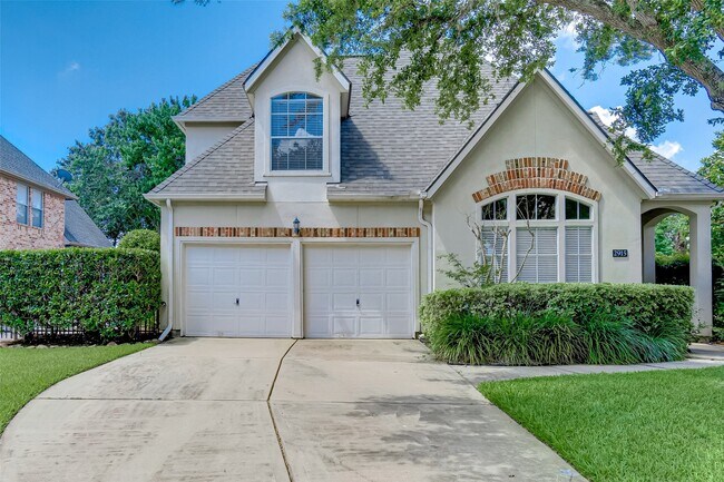 Primary Photo - 2915 Monet Dr