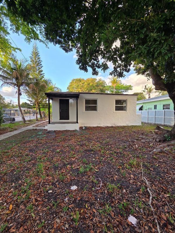 Building Photo - 295 NW 48th St