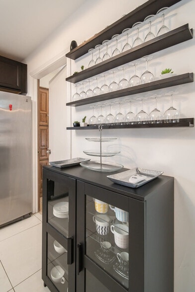 Building Photo - 1021 Mellville Dr