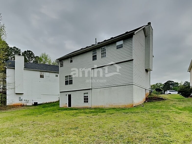 Building Photo - 228 Kings Cove