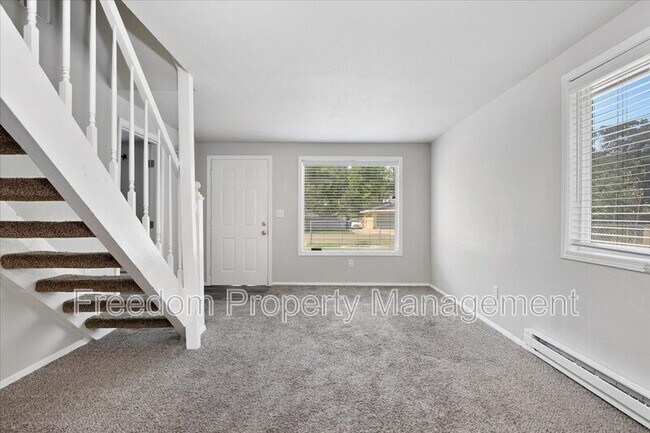Building Photo - 420 S Garland St
