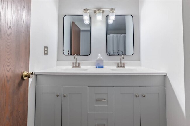 Building Photo - 6117 Charlesgate Rd