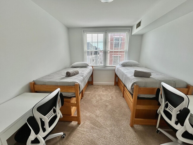 Building Photo - 800-898 Jefferson Street-SI ID1507574P