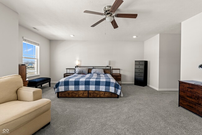 Building Photo - 1399 Hat Band St