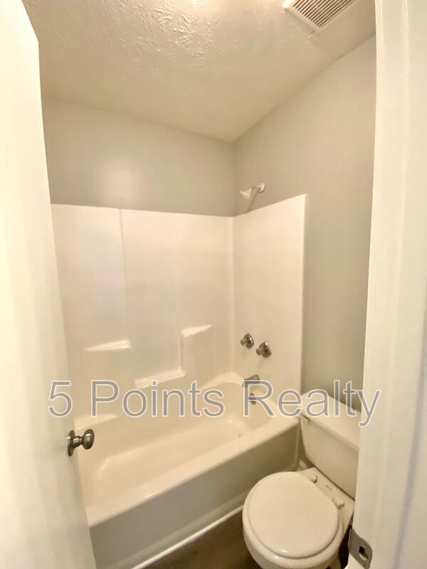 Building Photo - 308 Prince Ave