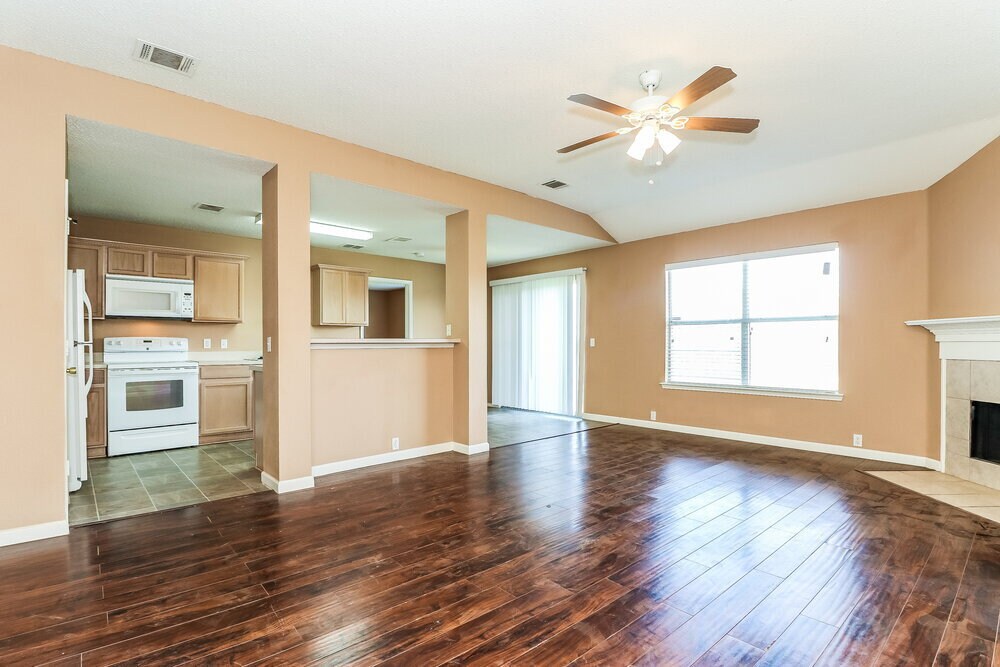 Building Photo - 6901 Baybridge Dr