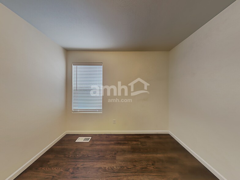 Building Photo - 1963 NW 22nd St