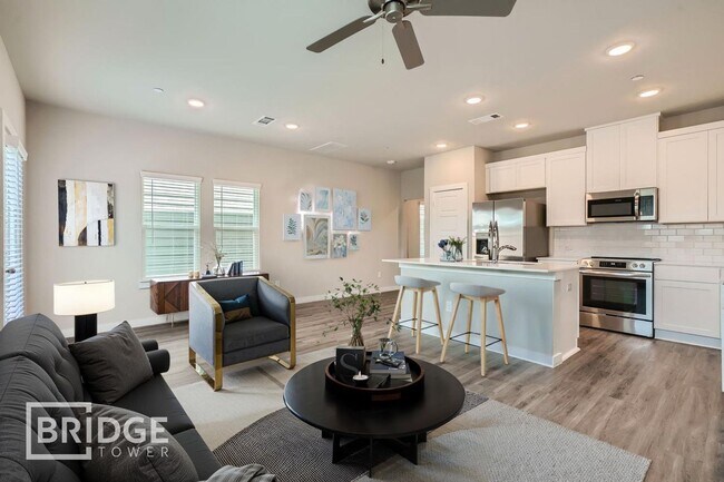 Building Photo - 430 S Centro Cir