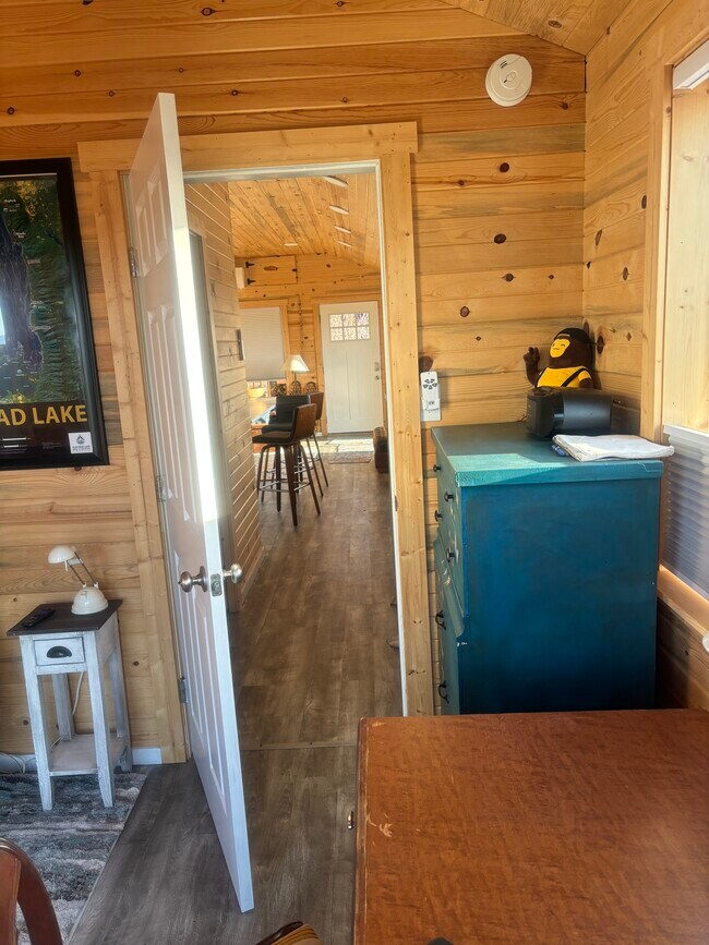 Building Photo - 41159 Sunnyview Loop