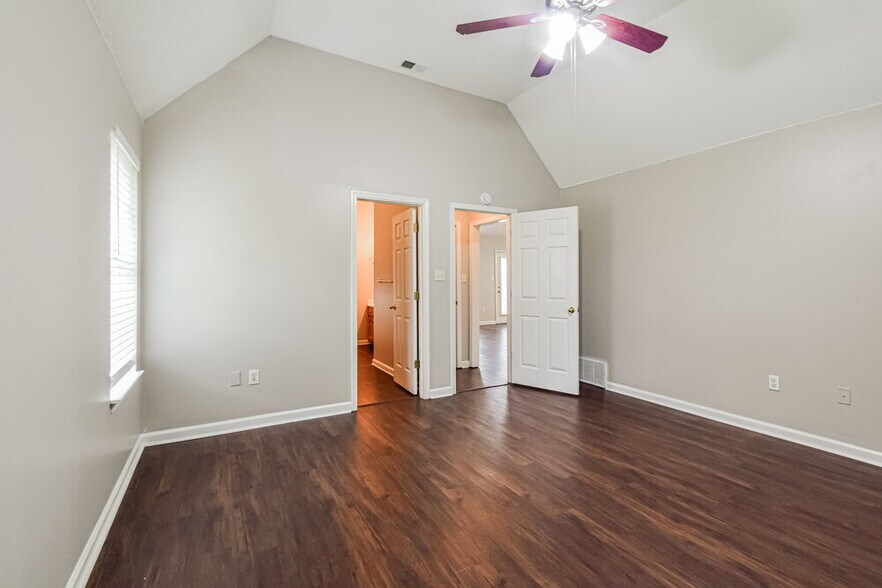 Building Photo - 1865 Winners Cir N