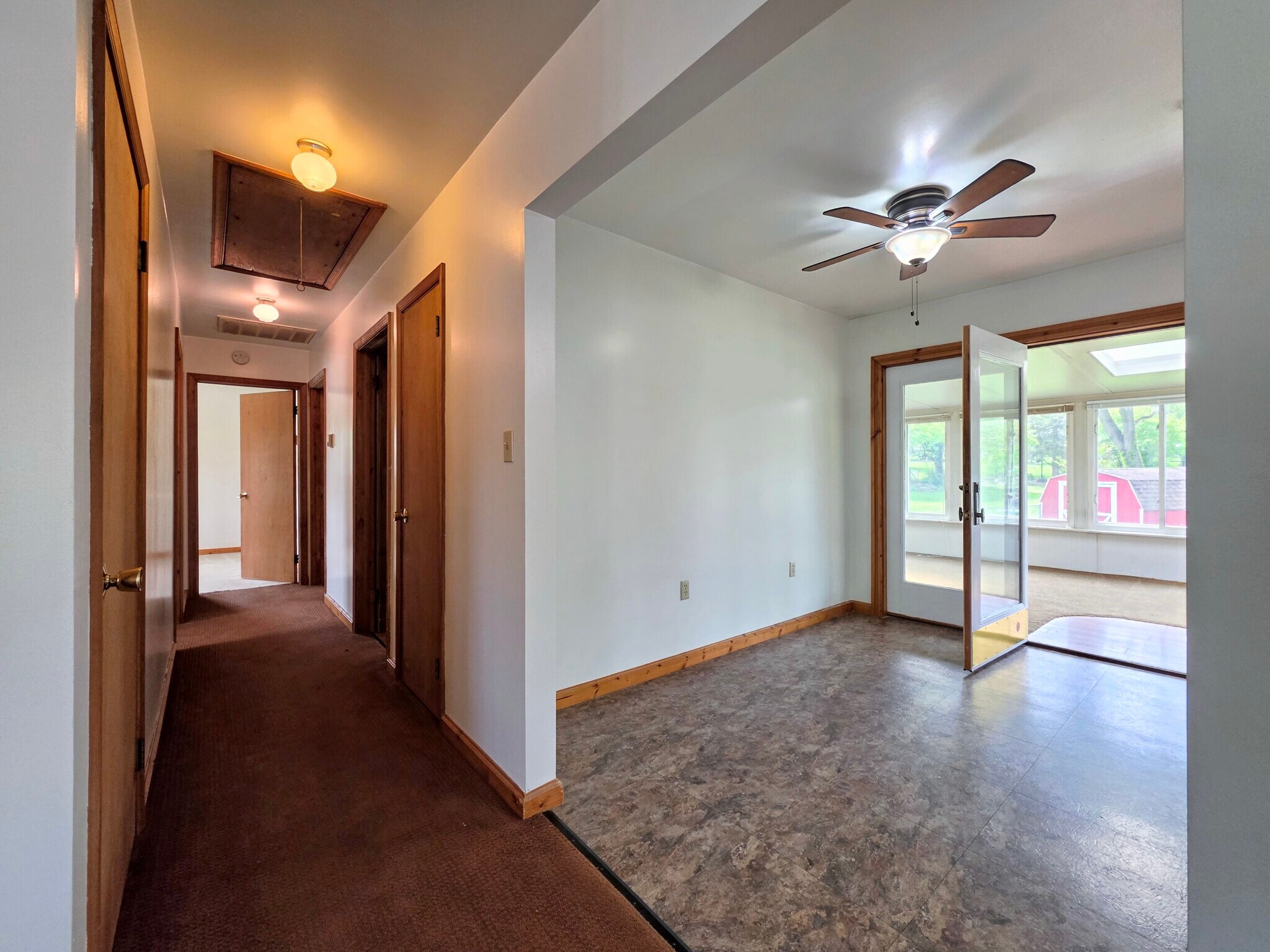 Building Photo - 909 Hannah Dr