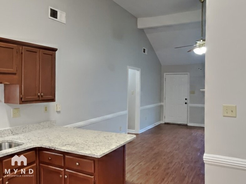 Building Photo - 7153 Kimlee Cove