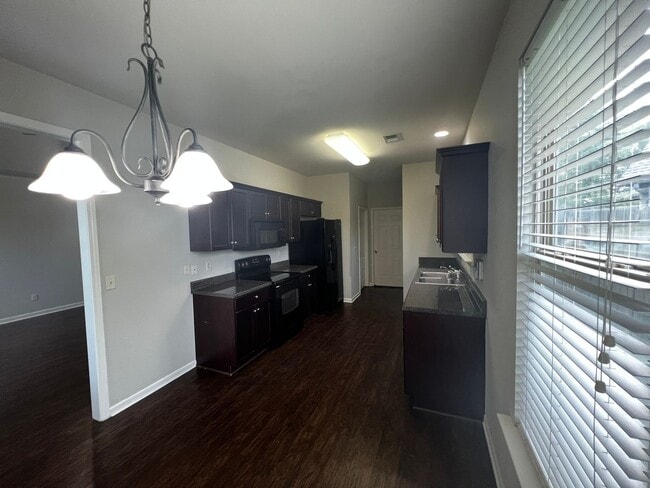 Building Photo - Coming Soon- Available August 3, 2025. Moody’s Avalon Subdivision 3 BR / 2  Bath