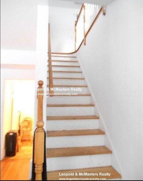 Building Photo - 19 Braemore Rd