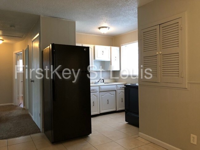 Building Photo - 7709 Paddington Dr