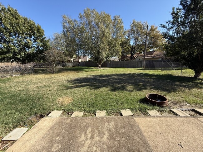 Building Photo - 1017 Johnson St