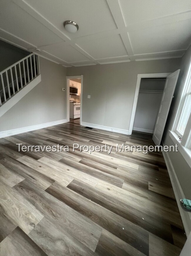 Building Photo - 3 Bed w/bonus loft! Eligible for $500 Secu...