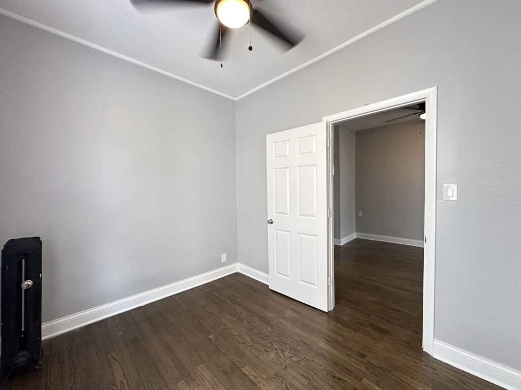 Building Photo - 1251 W Rosemont Ave