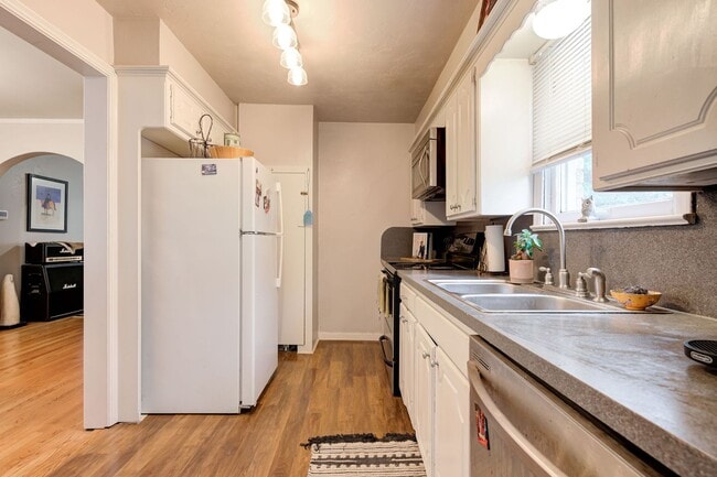 Building Photo - Updated 2 Bed 1 Bath in NW OKC